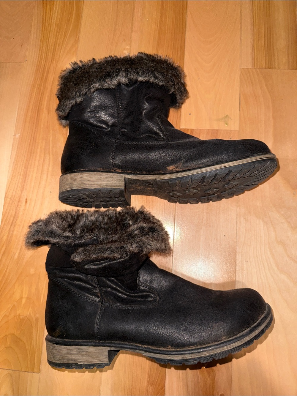 Candies Black Faux-Fur/ Slouchie Lined Ankle Booties, wear up or down! 9